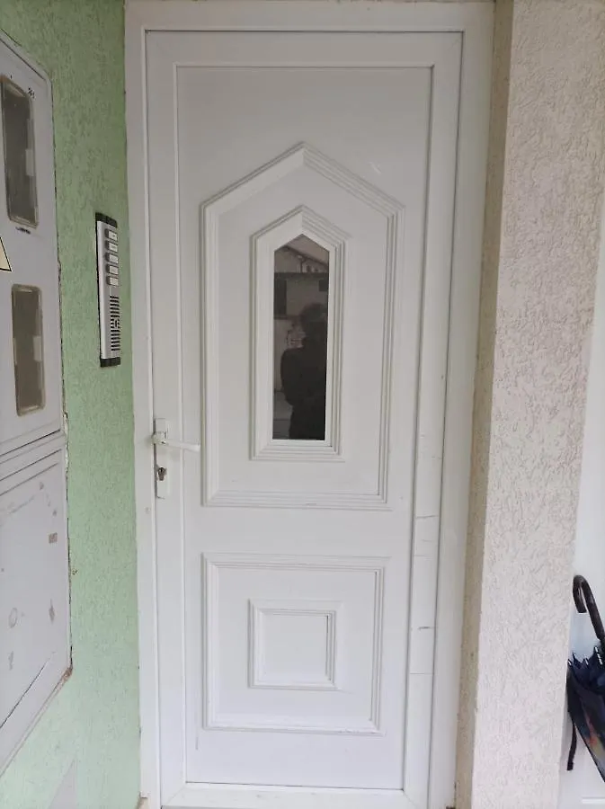Apartment Agava, 200M From Kamenjak, Own Terrace, Garden And Parking, New Kitchen Premantura