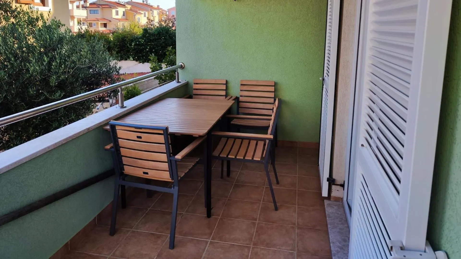 Apartment Agava, 200M From Kamenjak, Own Terrace, Garden And Parking, New Kitchen Premantura 0*,